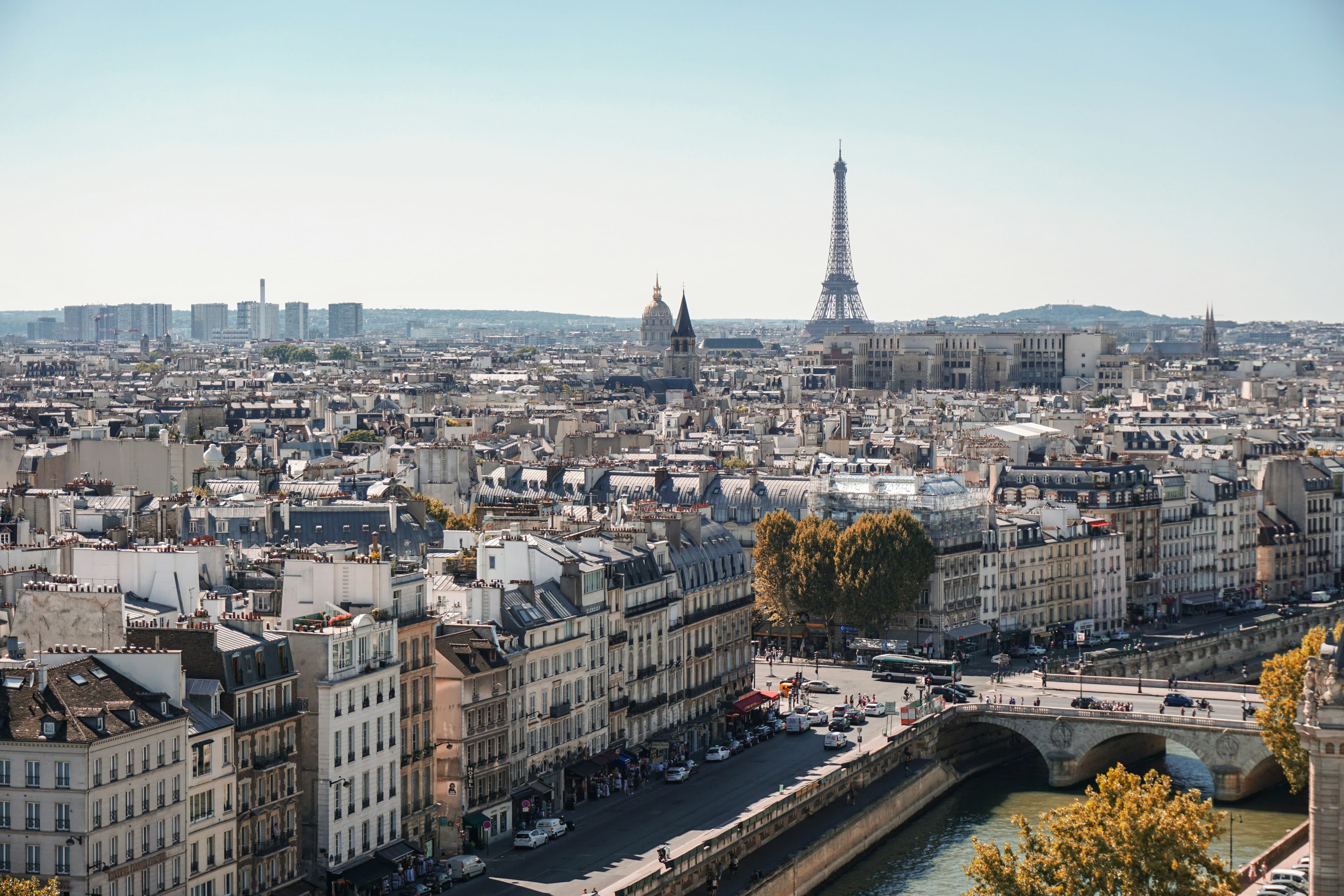 Paris eiffel tower